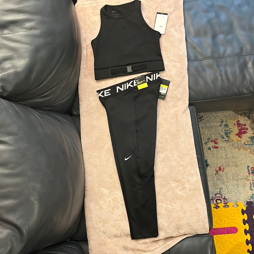 NWT Nike Active Set!!